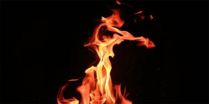 പഞ്ചായത്ത് ഫയര്റൂമില് തീപിടുത്തം ; ഫയലുകള് കത്തിനശിച്ചു പഞ്ചായത്ത് ഫയര്റൂമില് തീപിടുത്തം ; ഫയലുകള് കത്തിനശിച്ചു