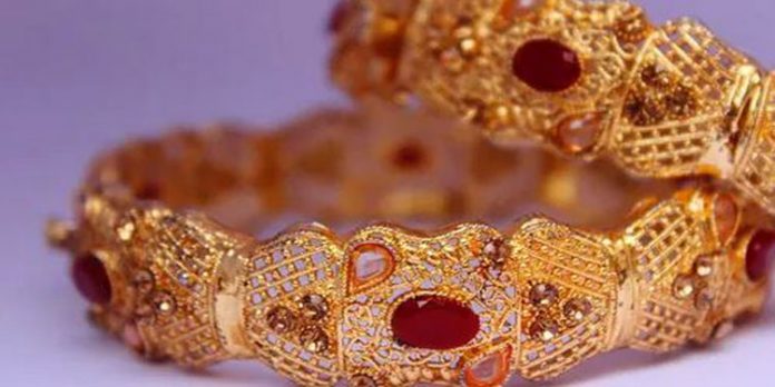 സ്വർണവില കൂടുന്നു ; പവന് 35,560 രൂപയായി സ്വർണവില കൂടുന്നു ; പവന് 35,560 രൂപയായി