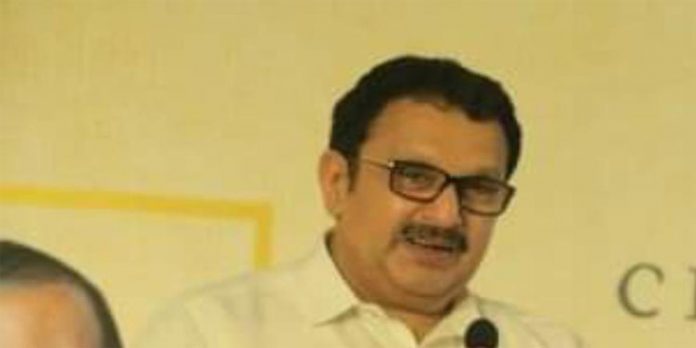 ഇപ്പോള് രാജിവെച്ചാല് ധാര്മികതയെങ്കിലും ഉയര്ത്തിക്കാട്ടാം ; ശിവന്കുട്ടിക്കെതിരെ കെ.മുരളീധരന് ഇപ്പോള് രാജിവെച്ചാല് ധാര്മികതയെങ്കിലും ഉയര്ത്തിക്കാട്ടാം ; ശിവന്കുട്ടിക്കെതിരെ കെ.മുരളീധരന്