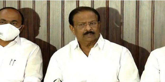 പാർട്ടിയുടെ രൂപവും ഭാവവും മാറും ; പൊതുരംഗത്ത് സജീവമായവർക്ക് മുൻഗണന – അനില് അക്കരയുടെ പരാമര്ശം തള്ളി സുധാകരന് പാർട്ടിയുടെ രൂപവും ഭാവവും മാറും ; പൊതുരംഗത്ത് സജീവമായവർക്ക് മുൻഗണന – അനില് അക്കരയുടെ പരാമര്ശം തള്ളി സുധാകരന്