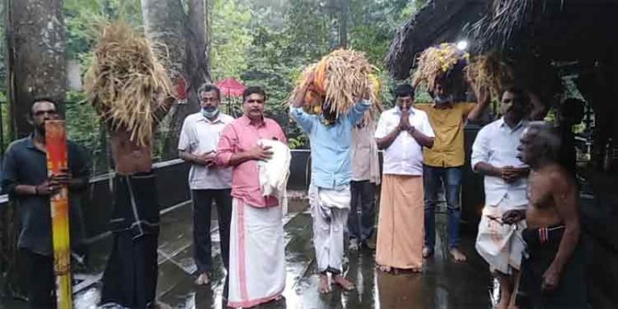 ചിങ്ങം ഒന്നിന് കല്ലേലി കാവില് നവാഭിഷേകവും വിത്ത് സമര്പ്പണവും ചിങ്ങം ഒന്നിന് കല്ലേലി കാവില് നവാഭിഷേകവും വിത്ത് സമര്പ്പണവും