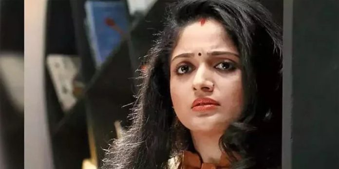 കാവ്യ മാധവന് കുടുങ്ങുമോ ? സാക്ഷി വിസ്താരത്തിനായി കോടതിയില് ഹാജരായി താരം കാവ്യ മാധവന് കുടുങ്ങുമോ ? സാക്ഷി വിസ്താരത്തിനായി കോടതിയില് ഹാജരായി താരം