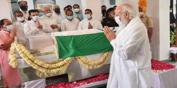 അദ്ദേഹത്തിന്റെ സ്വപ്നം പൂർത്തിയാക്കും ; കല്യാൺ സിംഗിന് അന്തിമോപചാരം അർപ്പിച്ച് പ്രധാനമന്ത്രി അദ്ദേഹത്തിന്റെ സ്വപ്നം പൂർത്തിയാക്കും ; കല്യാൺ സിംഗിന് അന്തിമോപചാരം അർപ്പിച്ച് പ്രധാനമന്ത്രി