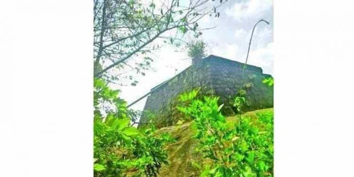 ചെങ്ങന്നൂരില് തിരുവോണ നാളുകളിലും കുടിവെള്ളം മുട്ടിച്ച് ജല അതോറിട്ടി ; നൂറ്റവൻ പാറയിൽ വീണ്ടും മോട്ടോർ തകരാർ ചെങ്ങന്നൂരില് തിരുവോണ നാളുകളിലും കുടിവെള്ളം മുട്ടിച്ച് ജല അതോറിട്ടി ; നൂറ്റവൻ പാറയിൽ വീണ്ടും മോട്ടോർ തകരാർ
