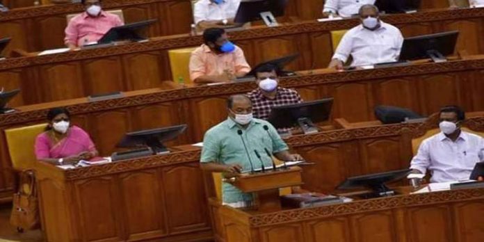 സ്വകാര്യ ഗതാഗത മേഖലയ്ക്ക് സാമ്പത്തിക പാക്കേജ് ; 3 മാസത്തെ നികുതി ഒഴിവാക്കും : ധനകാര്യ മന്ത്രി സ്വകാര്യ ഗതാഗത മേഖലയ്ക്ക് സാമ്പത്തിക പാക്കേജ് ; 3 മാസത്തെ നികുതി ഒഴിവാക്കും : ധനകാര്യ മന്ത്രി