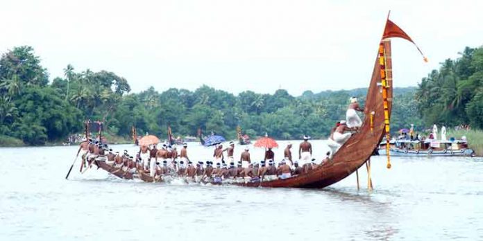 ആറന്മുള ജലോത്സവം : മൂന്നു പള്ളിയോടങ്ങള്ക്ക് അനുമതി ആറന്മുള ജലോത്സവം : മൂന്നു പള്ളിയോടങ്ങള്ക്ക് അനുമതി