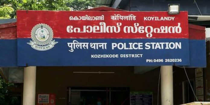 സ്വർണക്കടത്ത് ക്യാരിയറെന്ന് സംശയം ; കൂടുതൽ അന്വേഷണത്തിന് പോലീസ് സ്വർണക്കടത്ത് ക്യാരിയറെന്ന് സംശയം ; കൂടുതൽ അന്വേഷണത്തിന് പോലീസ്