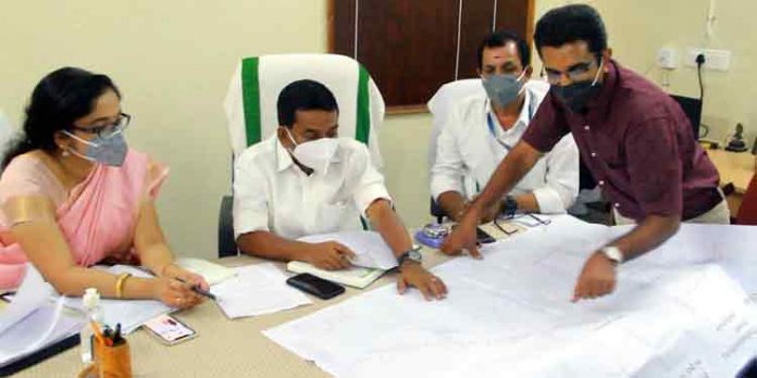 റാന്നിയിലെ പട്ടയ പ്രശ്നങ്ങള് പരിഹരിക്കണം : അഡ്വ. പ്രമോദ് നാരായണന് എംഎല്എ റാന്നിയിലെ പട്ടയ പ്രശ്നങ്ങള് പരിഹരിക്കണം : അഡ്വ. പ്രമോദ് നാരായണന് എംഎല്എ
