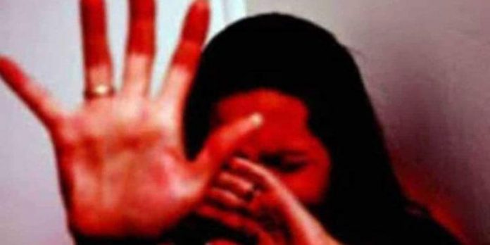മൈസൂരു കൂട്ടബലാത്സംഗക്കേസിലെ അന്വേഷണ സംഘത്തെ മാറ്റി മൈസൂരു കൂട്ടബലാത്സംഗക്കേസിലെ അന്വേഷണ സംഘത്തെ മാറ്റി