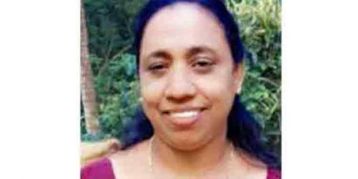 കട്ടിപ്പാറയില് വിദ്യാര്ഥിനികളെ പീഡിപ്പിച്ച കായിക അധ്യാപകന്റെ സഹായിയായിരുന്ന സ്ത്രീ അറസ്റ്റില് കട്ടിപ്പാറയില് വിദ്യാര്ഥിനികളെ പീഡിപ്പിച്ച കായിക അധ്യാപകന്റെ സഹായിയായിരുന്ന സ്ത്രീ അറസ്റ്റില്