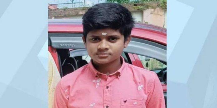 മീനങ്ങാടിയിൽ 12 വയസുകാരനെ വീടിനുള്ളിൽ തൂങ്ങിമരിച്ച നിലയിൽ കണ്ടെത്തി മീനങ്ങാടിയിൽ 12 വയസുകാരനെ വീടിനുള്ളിൽ തൂങ്ങിമരിച്ച നിലയിൽ കണ്ടെത്തി