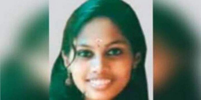 കാമുകന്റെ മാനസിക പീഡനം : യുവതി ആത്മഹത്യ ചെയ്തു കാമുകന്റെ മാനസിക പീഡനം : യുവതി ആത്മഹത്യ ചെയ്തു