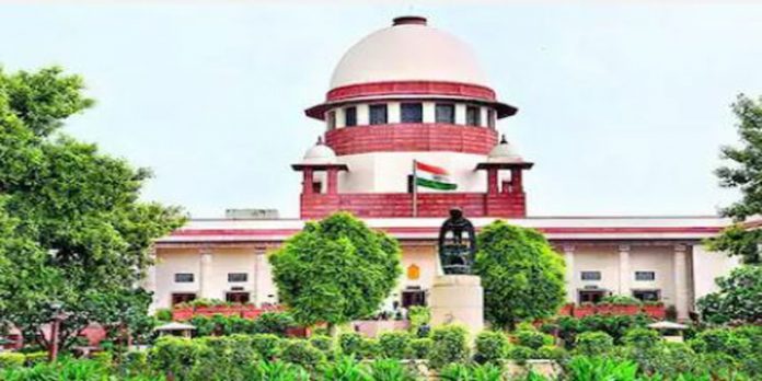 കടൽക്കൊല കേസ് ; ബോട്ടുടമയ്ക്കുള്ള നഷ്ടപരിഹാരത്തുക വിതരണം ചെയ്യുന്നത് തടഞ്ഞ് സുപ്രിംകോടതി കടൽക്കൊല കേസ് ; ബോട്ടുടമയ്ക്കുള്ള നഷ്ടപരിഹാരത്തുക വിതരണം ചെയ്യുന്നത് തടഞ്ഞ് സുപ്രിംകോടതി