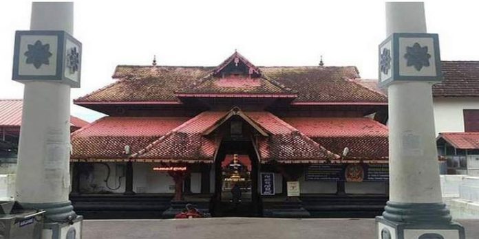 ഏറ്റുമാനൂർ ക്ഷേത്രത്തിലെ മാലയിൽ നിന്ന് രുദ്രാക്ഷ മണികൾ കാണാതായ സംഭവം ; അന്വേഷണം ആരംഭിച്ച് പോലീസ് ഏറ്റുമാനൂർ ക്ഷേത്രത്തിലെ മാലയിൽ നിന്ന് രുദ്രാക്ഷ മണികൾ കാണാതായ സംഭവം ; അന്വേഷണം ആരംഭിച്ച് പോലീസ്