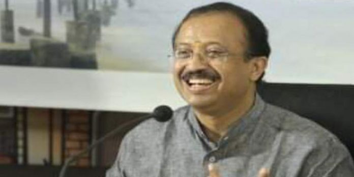 കാസര്കോട് കേന്ദ്ര സര്വകലാശാലയില് വി.മുരളീധരനെതിരെ വിദ്യാര്ഥികളുടെ പ്രതിഷേധം കാസര്കോട് കേന്ദ്ര സര്വകലാശാലയില് വി.മുരളീധരനെതിരെ വിദ്യാര്ഥികളുടെ പ്രതിഷേധം
