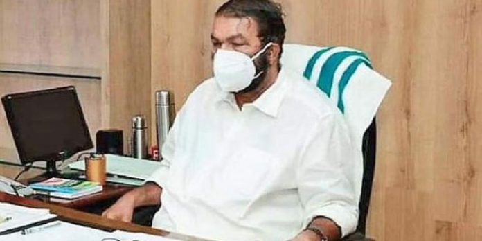 കേരള രാഷ്ട്രീയത്തെ മലീമസമാക്കുന്ന വ്യക്തിയാണ് കെ സുധാകരൻ ; വിമര്ശനവുമായി മന്ത്രി വി ശിവൻകുട്ടി കേരള രാഷ്ട്രീയത്തെ മലീമസമാക്കുന്ന വ്യക്തിയാണ് കെ സുധാകരൻ ; വിമര്ശനവുമായി മന്ത്രി വി ശിവൻകുട്ടി