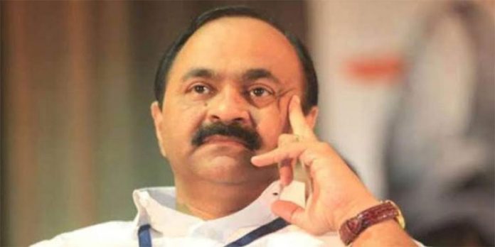 എകെജി സെന്റർ ആക്രമണം : പ്രതികളെ പിടിക്കാത്തത് അന്വേഷണം സിപിഎമ്മിൽ എത്തിച്ചേരുമെന്നതിനാലെന്ന് വി.ഡി സതീശൻ എകെജി സെന്റർ ആക്രമണം : പ്രതികളെ പിടിക്കാത്തത് അന്വേഷണം സിപിഎമ്മിൽ എത്തിച്ചേരുമെന്നതിനാലെന്ന് വി.ഡി സതീശൻ