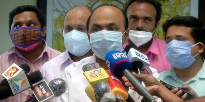 കോവിഡ് ക്രമസമാധാന പ്രശ്നമല്ല ; പെറ്റി സർക്കാരാകും – വിമർശിച്ച് പ്രതിപക്ഷം കോവിഡ് ക്രമസമാധാന പ്രശ്നമല്ല ; പെറ്റി സർക്കാരാകും – വിമർശിച്ച് പ്രതിപക്ഷം