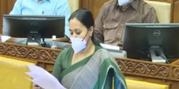 കോവിഡ് നിബന്ധനകള് ; മന്ത്രി പറഞ്ഞതല്ല ഉത്തരവിലുള്ളതെന്ന് പ്രതിപക്ഷം – മാറ്റം വരുത്തില്ലെന്ന് മന്ത്രി കോവിഡ് നിബന്ധനകള് ; മന്ത്രി പറഞ്ഞതല്ല ഉത്തരവിലുള്ളതെന്ന് പ്രതിപക്ഷം – മാറ്റം വരുത്തില്ലെന്ന് മന്ത്രി