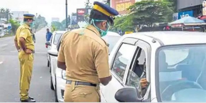 വാളയാറില് നിയന്ത്രണങ്ങള് ശക്തമാക്കി കേരളവും വാളയാറില് നിയന്ത്രണങ്ങള് ശക്തമാക്കി കേരളവും