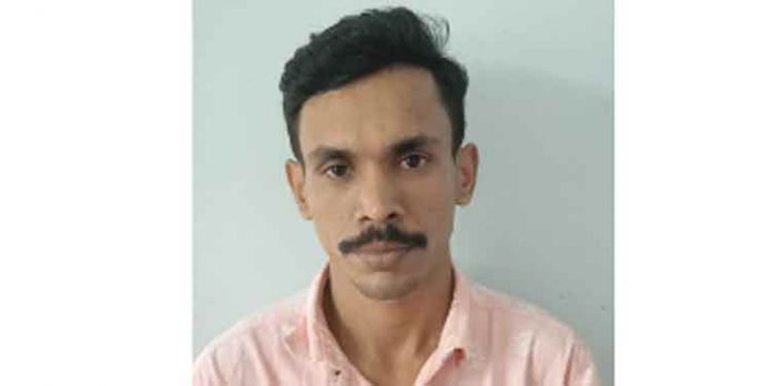 തണ്ണിത്തോട് സ്വദേശിയായ 17 കാരിയെ പ്രണയം നടിച്ച് തട്ടിക്കൊണ്ടുപോയി ; കോഴിക്കോട് സ്വദേശി ഫസലുദീന് (33) അറസ്റ്റില് തണ്ണിത്തോട് സ്വദേശിയായ 17 കാരിയെ പ്രണയം നടിച്ച് തട്ടിക്കൊണ്ടുപോയി ; കോഴിക്കോട് സ്വദേശി ഫസലുദീന് (33) അറസ്റ്റില്