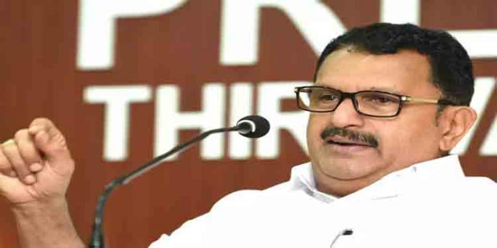 ഗ്രൂപ്പ് കളിച്ച് പാര്ട്ടിയുടെ അസ്തിവാരം തോണ്ടരുതെന്ന് കോണ്ഗ്രസ് നേതാവ് കെ.മുരളീധരന് ഗ്രൂപ്പ് കളിച്ച് പാര്ട്ടിയുടെ അസ്തിവാരം തോണ്ടരുതെന്ന് കോണ്ഗ്രസ് നേതാവ് കെ.മുരളീധരന്