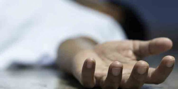 ചേവായൂരില് ബസില് കൂട്ടബലാത്സംഗത്തിനിരയായ യുവതിയുടെ അമ്മയെ മരിച്ച നിലയില് കണ്ടെത്തി ചേവായൂരില് ബസില് കൂട്ടബലാത്സംഗത്തിനിരയായ യുവതിയുടെ അമ്മയെ മരിച്ച നിലയില് കണ്ടെത്തി