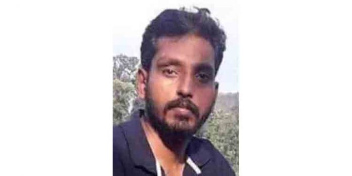 യുവാവിന്റെ മരണത്തിന് പിന്നിലെ ദുരൂഹത അന്വേഷിക്കണം ; പിതാവ് റാന്നി പോലീസില് പരാതി നല്കി യുവാവിന്റെ മരണത്തിന് പിന്നിലെ ദുരൂഹത അന്വേഷിക്കണം ; പിതാവ് റാന്നി പോലീസില് പരാതി നല്കി