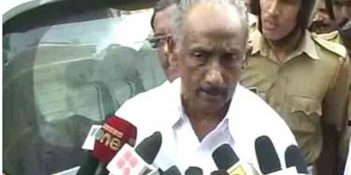 ഉമ്മന് ചാണ്ടിയെ രാഷ്ട്രീയം പഠിപ്പിക്കാന് ആരും വളര്ന്നിട്ടില്ല : കെ.സി.ജോസഫ് ഉമ്മന് ചാണ്ടിയെ രാഷ്ട്രീയം പഠിപ്പിക്കാന് ആരും വളര്ന്നിട്ടില്ല : കെ.സി.ജോസഫ്