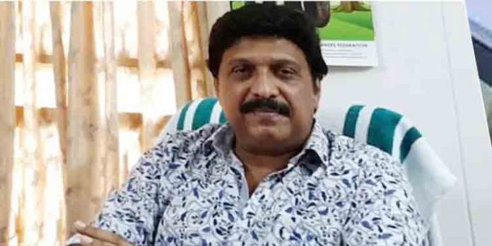 പത്തനാപുരത്തിന് പുറമേ കൊട്ടാരക്കരയിലും എംഎല്എ ഓഫീസ് തുറന്ന് കെ ബി ഗണേഷ് കുമാര് ; സിപിഎമ്മില് കലിപ്പ് പത്തനാപുരത്തിന് പുറമേ കൊട്ടാരക്കരയിലും എംഎല്എ ഓഫീസ് തുറന്ന് കെ ബി ഗണേഷ് കുമാര് ; സിപിഎമ്മില് കലിപ്പ്