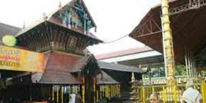 സ്വര്ണ രുദ്രാക്ഷമാല കാണാതായ സംഭവം : മുന് മേല്ശാന്തിയെ പ്രതിയാക്കി പോലീസ് കേസെടുത്തു സ്വര്ണ രുദ്രാക്ഷമാല കാണാതായ സംഭവം : മുന് മേല്ശാന്തിയെ പ്രതിയാക്കി പോലീസ് കേസെടുത്തു