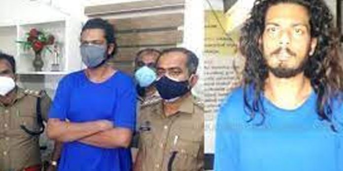 കൊച്ചി മറൈന് ഡ്രൈവിലെ ഫ്ളാറ്റില് യുവതിയെ പീഡിപ്പിച്ച കേസിലെ പ്രതി മാര്ട്ടിന് ജോസഫിന് ജാമ്യം കൊച്ചി മറൈന് ഡ്രൈവിലെ ഫ്ളാറ്റില് യുവതിയെ പീഡിപ്പിച്ച കേസിലെ പ്രതി മാര്ട്ടിന് ജോസഫിന് ജാമ്യം