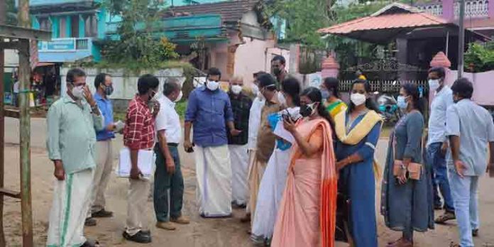കോന്നി – പുനലൂർ റീച്ചിൽ കലഞ്ഞൂർ പഞ്ചായത്തിൽ ഉൾപ്പെടുന്ന ഭാഗത്തിൻ്റെ നിർമ്മാണപുരോഗതി എം.എൽ.എയുടെ നേതൃത്വത്തിൽ വിലയിരുത്തി കോന്നി – പുനലൂർ റീച്ചിൽ കലഞ്ഞൂർ പഞ്ചായത്തിൽ ഉൾപ്പെടുന്ന ഭാഗത്തിൻ്റെ നിർമ്മാണപുരോഗതി എം.എൽ.എയുടെ നേതൃത്വത്തിൽ വിലയിരുത്തി