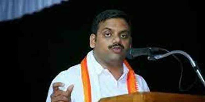 ക്ഷീര സംഘങ്ങളെ ഇന്കം ടാക്സ് പരിധിയില് ഉള്പ്പെടുത്തുന്നത് ക്ഷീരമേഖലയെ തകര്ക്കും : ഡീന് കുര്യാക്കോസ് എം.പി ക്ഷീര സംഘങ്ങളെ ഇന്കം ടാക്സ് പരിധിയില് ഉള്പ്പെടുത്തുന്നത് ക്ഷീരമേഖലയെ തകര്ക്കും : ഡീന് കുര്യാക്കോസ് എം.പി