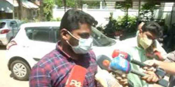 പാര്ട്ടി എന്ത് അച്ചടക്ക നടപടി സ്വീകരിച്ചാലും അത് അംഗീകരിക്കുമെന്ന് എം എസ് എഫ് സംസ്ഥാന പ്രസിഡന്റ് പി കെ നവാസ് പാര്ട്ടി എന്ത് അച്ചടക്ക നടപടി സ്വീകരിച്ചാലും അത് അംഗീകരിക്കുമെന്ന് എം എസ് എഫ് സംസ്ഥാന പ്രസിഡന്റ് പി കെ നവാസ്