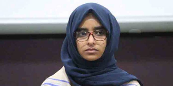 രാഷ്ട്രീയം മതിയാക്കുന്നതായി ഹരിത മുന് സംസ്ഥാന സെക്രട്ടറി മിന ജലീല് രാഷ്ട്രീയം മതിയാക്കുന്നതായി ഹരിത മുന് സംസ്ഥാന സെക്രട്ടറി മിന ജലീല്