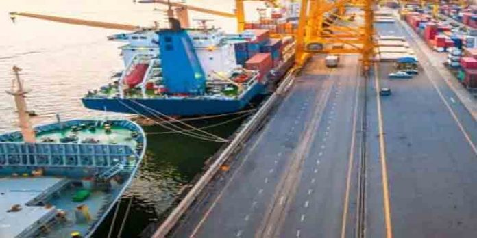 കൊച്ചി കപ്പല്ശാലയ്ക്ക് വീണ്ടും ഭീഷണി ; ഇന്ധന ടാങ്കുകള് ഉപയോഗിച്ച് സ്ഫോടനം നടത്തുമെന്ന് സന്ദേശം കൊച്ചി കപ്പല്ശാലയ്ക്ക് വീണ്ടും ഭീഷണി ; ഇന്ധന ടാങ്കുകള് ഉപയോഗിച്ച് സ്ഫോടനം നടത്തുമെന്ന് സന്ദേശം