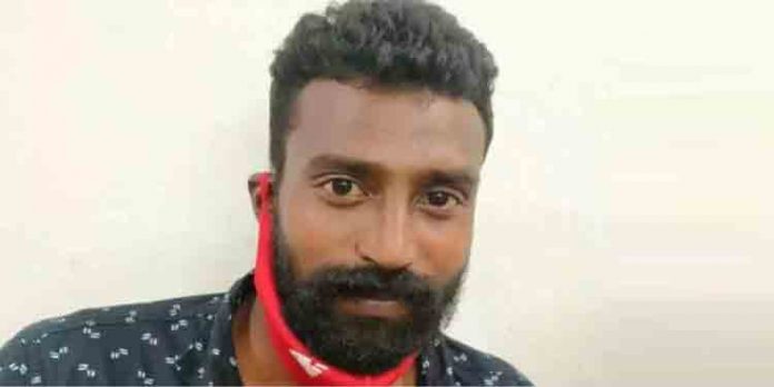 അലക്ഷ്യമായി റോഡിലൂടെ കാറോടിച്ചത് ചോദ്യം ചെയ്ത ആളിനെ വെട്ടി പരിക്കേല്പിച്ചു അലക്ഷ്യമായി റോഡിലൂടെ കാറോടിച്ചത് ചോദ്യം ചെയ്ത ആളിനെ വെട്ടി പരിക്കേല്പിച്ചു