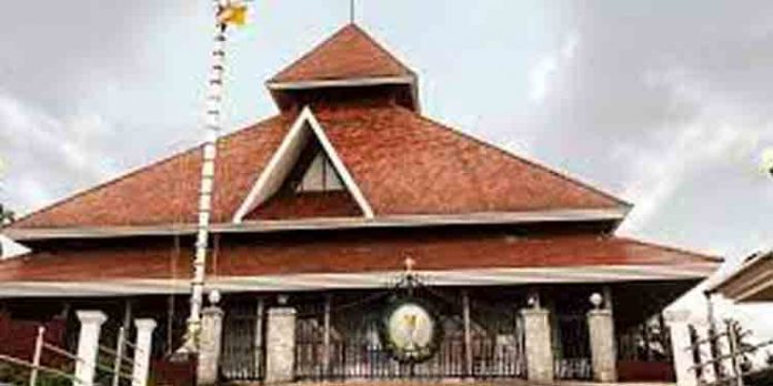 വിവാദ കൈപുസ്തകം : ഖേദം പ്രകടിപ്പിച്ച് താമരശ്ശേരി അതിരൂപത വിവാദ കൈപുസ്തകം : ഖേദം പ്രകടിപ്പിച്ച് താമരശ്ശേരി അതിരൂപത