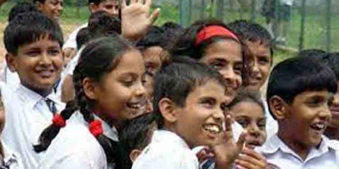 സംസ്ഥാനത്തെ സ്കൂളുകള് തുറക്കാന് തീരുമാനമായി സംസ്ഥാനത്തെ സ്കൂളുകള് തുറക്കാന് തീരുമാനമായി