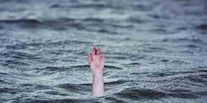 മാരാരിക്കുളം ഓമനപ്പുഴയില് രണ്ടു കുട്ടികള് മുങ്ങി മരിച്ചു മാരാരിക്കുളം ഓമനപ്പുഴയില് രണ്ടു കുട്ടികള് മുങ്ങി മരിച്ചു