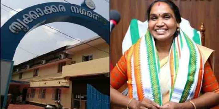 തൃക്കാക്കര നഗരസഭാധ്യക്ഷ നല്കിയ ഹര്ജി ഹൈക്കോടതി ഇന്ന് പരിഗണിക്കും തൃക്കാക്കര നഗരസഭാധ്യക്ഷ നല്കിയ ഹര്ജി ഹൈക്കോടതി ഇന്ന് പരിഗണിക്കും