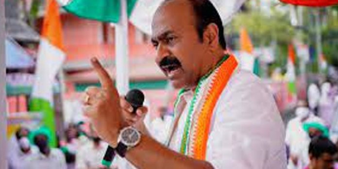 സി.പി.എമ്മിന് നിലപാട് ഉണ്ടോയെന്ന് വ്യക്തമല്ല ; തെറ്റു കണ്ടാല് വിമര്ശിക്കാനുള്ള നിലപാട് കോണ്ഗ്രസിനുണ്ടെന്ന് വി.ഡി സതീശന് സി.പി.എമ്മിന് നിലപാട് ഉണ്ടോയെന്ന് വ്യക്തമല്ല ; തെറ്റു കണ്ടാല് വിമര്ശിക്കാനുള്ള നിലപാട് കോണ്ഗ്രസിനുണ്ടെന്ന് വി.ഡി സതീശന്