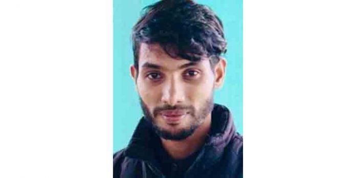 എട്ടാംക്ലാസുകാരി ആത്മഹത്യചെയ്ത കേസില് അധ്യാപകന് അറസ്റ്റില് എട്ടാംക്ലാസുകാരി ആത്മഹത്യചെയ്ത കേസില് അധ്യാപകന് അറസ്റ്റില്