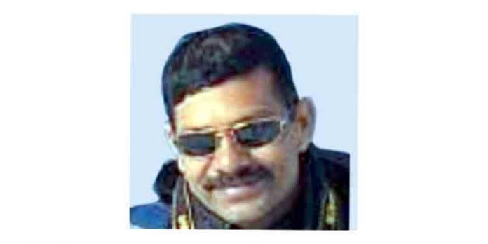 സെക്രട്ടറിയേറ്റ് ജീവനക്കാരന് നെയ്യാര്വനത്തിലെ മീന്മുട്ടി വെള്ളച്ചാട്ടത്തില് കാല്വഴുതി വീണ് മരിച്ചു സെക്രട്ടറിയേറ്റ് ജീവനക്കാരന് നെയ്യാര്വനത്തിലെ മീന്മുട്ടി വെള്ളച്ചാട്ടത്തില് കാല്വഴുതി വീണ് മരിച്ചു