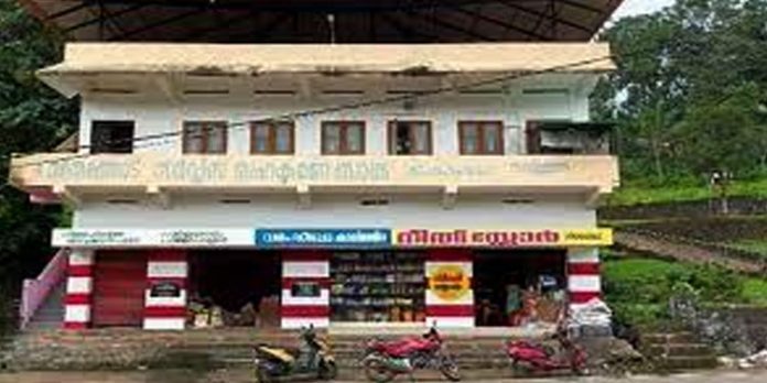 സീതത്തോട് സര്വീസ് സഹകരണ ബാങ്കിലെ അഴിമതി ; നിരവധി പരാതികള് കിട്ടിയിട്ടും സഹകരമവകുപ്പ് അന്വേഷിച്ചില്ല സീതത്തോട് സര്വീസ് സഹകരണ ബാങ്കിലെ അഴിമതി ; നിരവധി പരാതികള് കിട്ടിയിട്ടും സഹകരമവകുപ്പ് അന്വേഷിച്ചില്ല