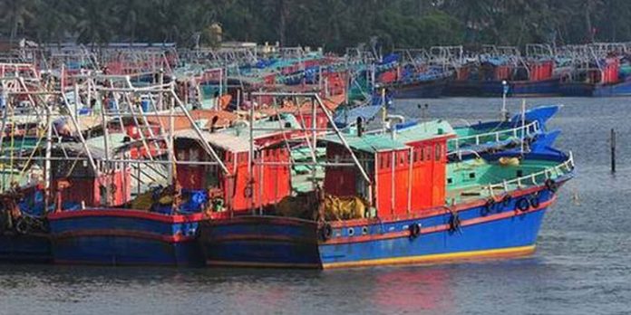 കൊല്ലത്ത് മനുഷ്യക്കടത്തിനായി മത്സ്യബന്ധന ബോട്ട് വാങ്ങിയതായി സൂചന ; തമിഴ്നാട് ക്യൂബ്രാഞ്ച് അന്വേഷണം ആരംഭിച്ചു കൊല്ലത്ത് മനുഷ്യക്കടത്തിനായി മത്സ്യബന്ധന ബോട്ട് വാങ്ങിയതായി സൂചന ; തമിഴ്നാട് ക്യൂബ്രാഞ്ച് അന്വേഷണം ആരംഭിച്ചു