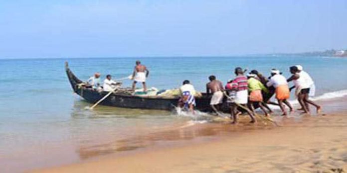 മത്സ്യ ബന്ധനത്തിന് പോയ ആറ് തൊഴിലാളികളെ കാണ്മാനില്ല മത്സ്യ ബന്ധനത്തിന് പോയ ആറ് തൊഴിലാളികളെ കാണ്മാനില്ല