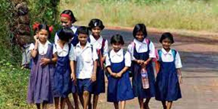 സ്കൂള് തുറക്കലുമായി ബന്ധപ്പെട്ട് അധ്യാപക സംഘടനകളുടെ യോഗം നാളെ സ്കൂള് തുറക്കലുമായി ബന്ധപ്പെട്ട് അധ്യാപക സംഘടനകളുടെ യോഗം നാളെ