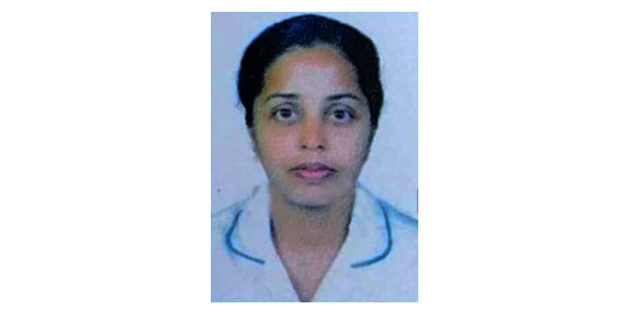 ടിപ്പറില് സ്കൂട്ടര് ഇടിച്ച് നഴ്സ് മരിച്ചു ടിപ്പറില് സ്കൂട്ടര് ഇടിച്ച് നഴ്സ് മരിച്ചു